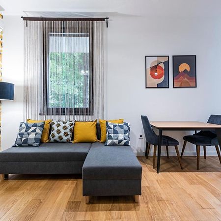 Vertigo Modern Studio-Free Private Parking-Fast Wi-Fi โนวีซาด ภายนอก รูปภาพ