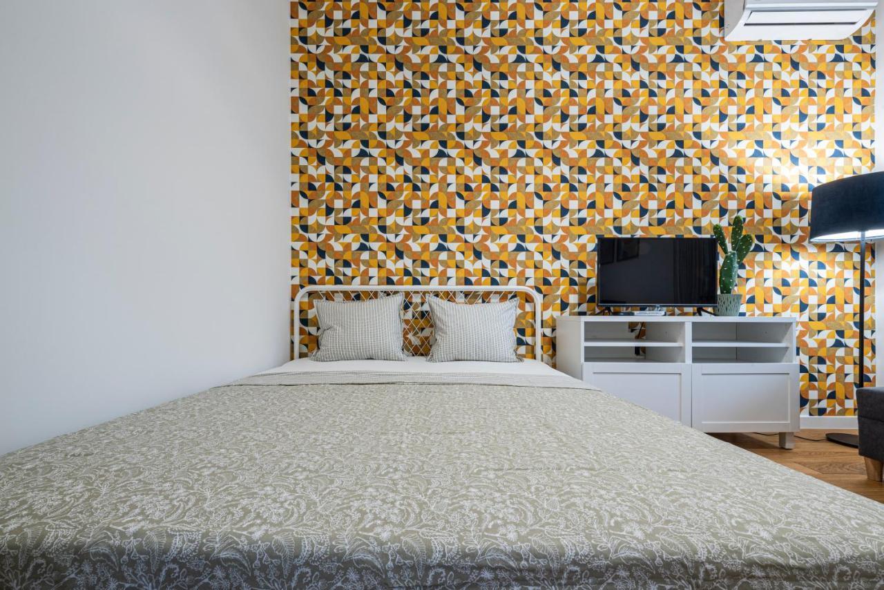 Vertigo Modern Studio-Free Private Parking-Fast Wi-Fi โนวีซาด ภายนอก รูปภาพ