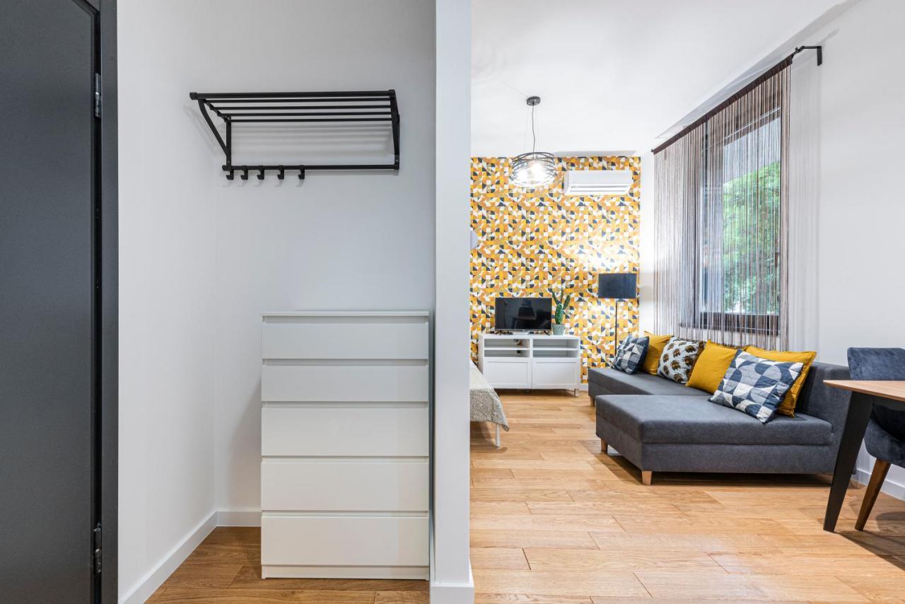 Vertigo Modern Studio-Free Private Parking-Fast Wi-Fi โนวีซาด ภายนอก รูปภาพ